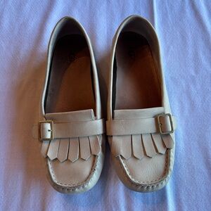 UGG Women's Light Beige Fringe Kiltie Loafers with Buckle